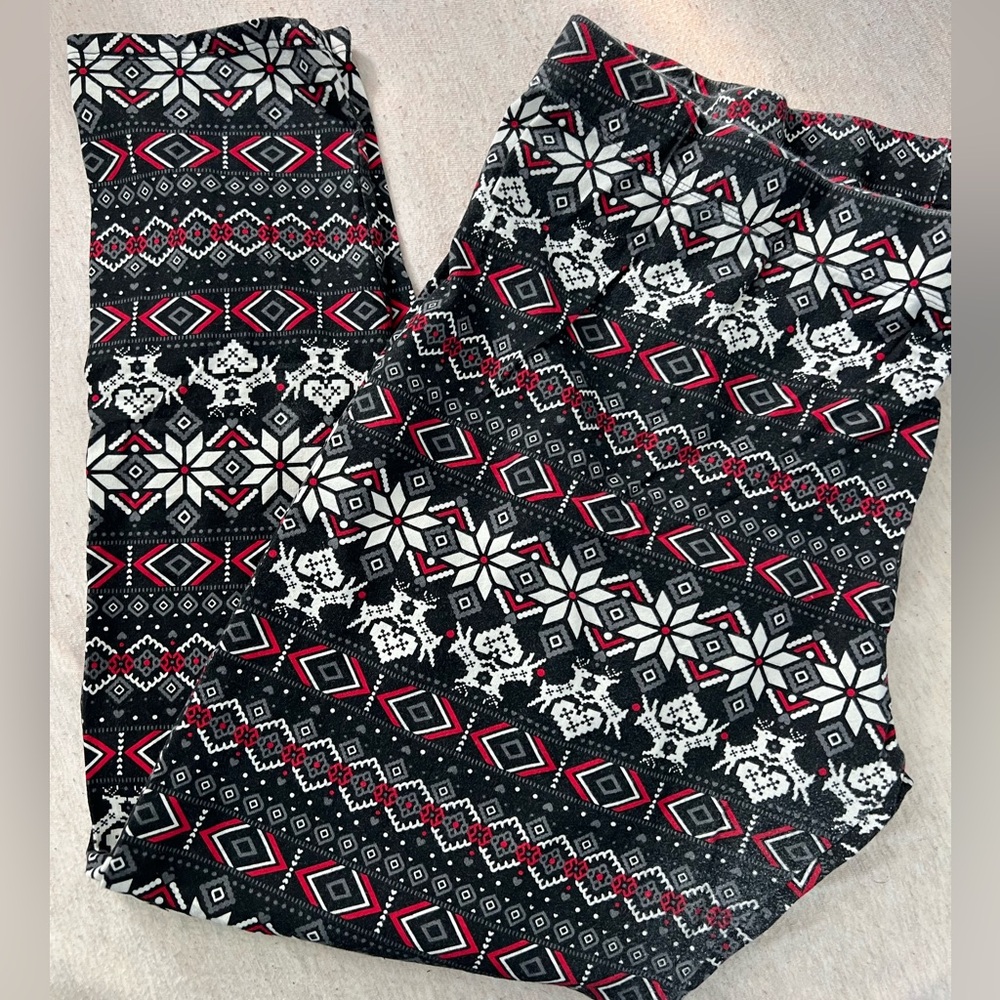 Faded Glory Black and Red Geometric Leggings Size 2XL